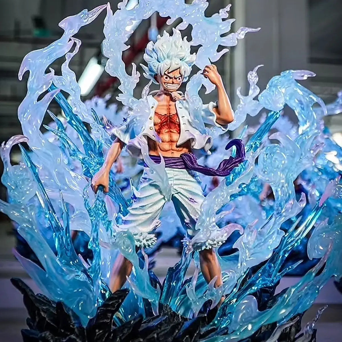 Luffy Gear 5 Figure